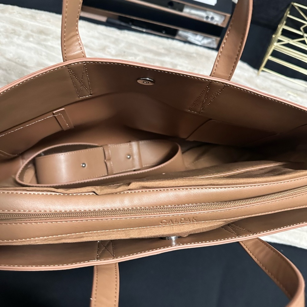 Calpak Haven Laptop Tote Bag - Picture 4 of 11